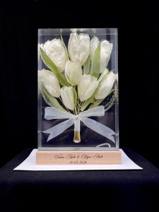 Đèn hoa cưới dáng chữ nhật hoa tulip